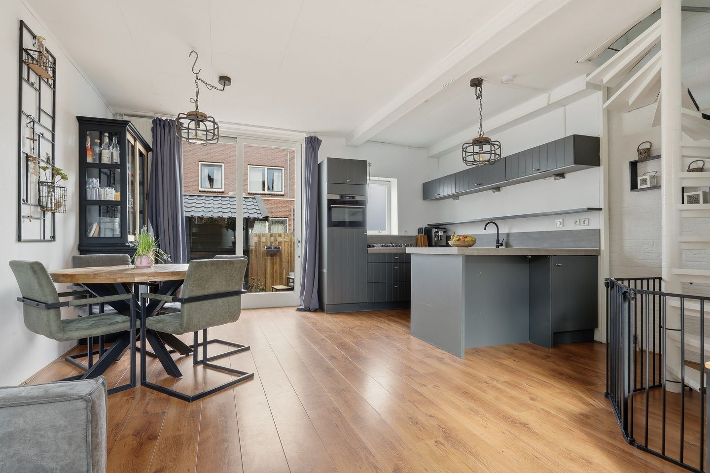 Photo 4 of Eendrachtstraat 30