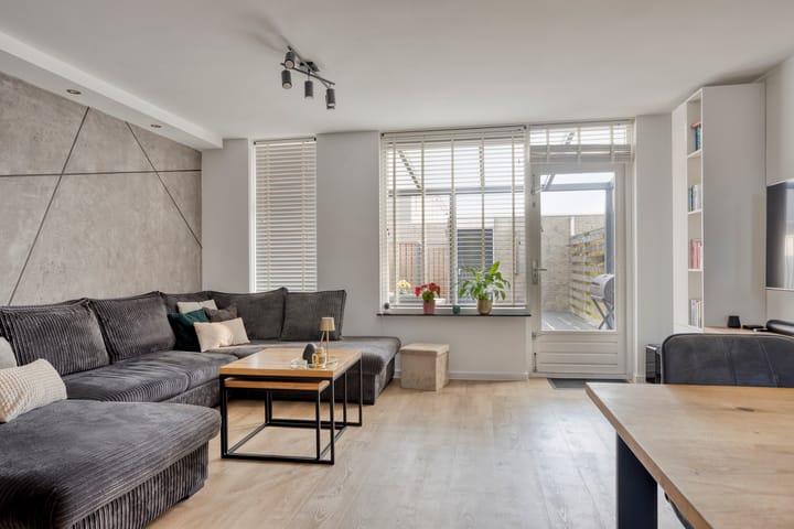 Photo 2 of Westergolaan 28