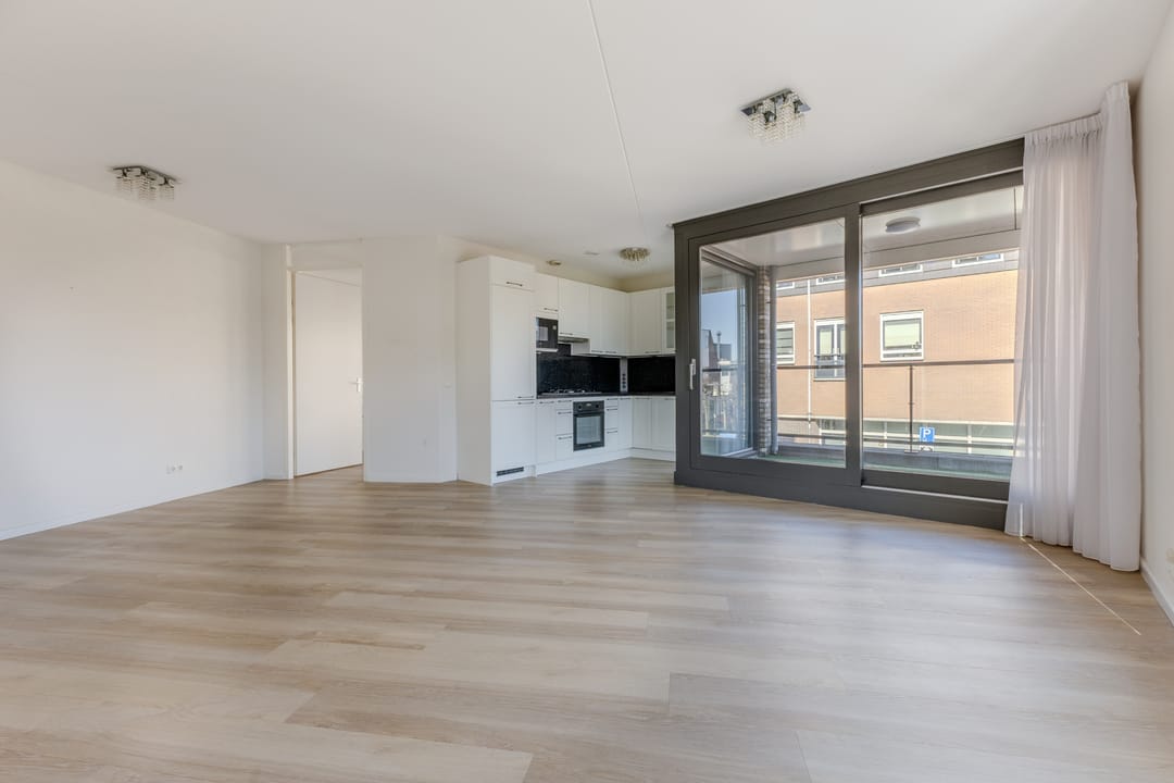 Foto 11 van Zuideinde 12-E