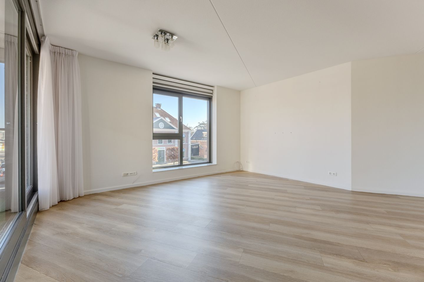 Foto 14 van Zuideinde 12-E