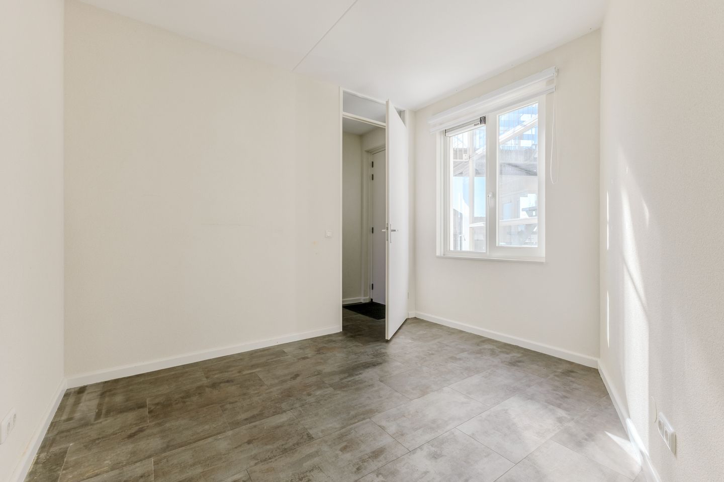 Foto 25 van Zuideinde 12-E