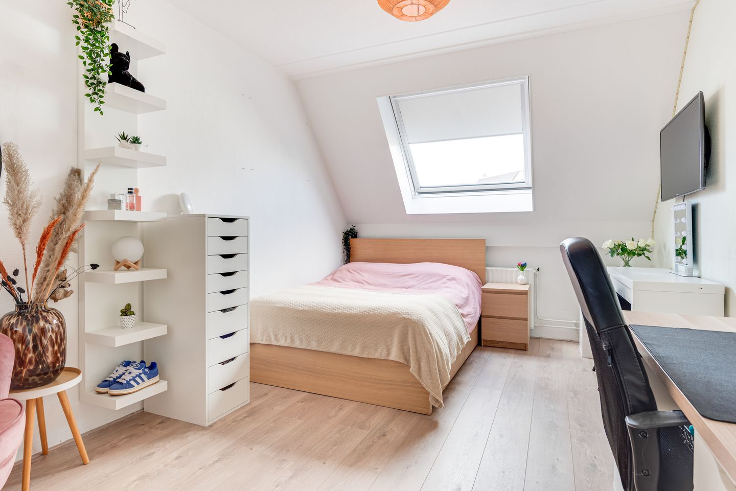 Foto 5 van Kruiszwin 5710