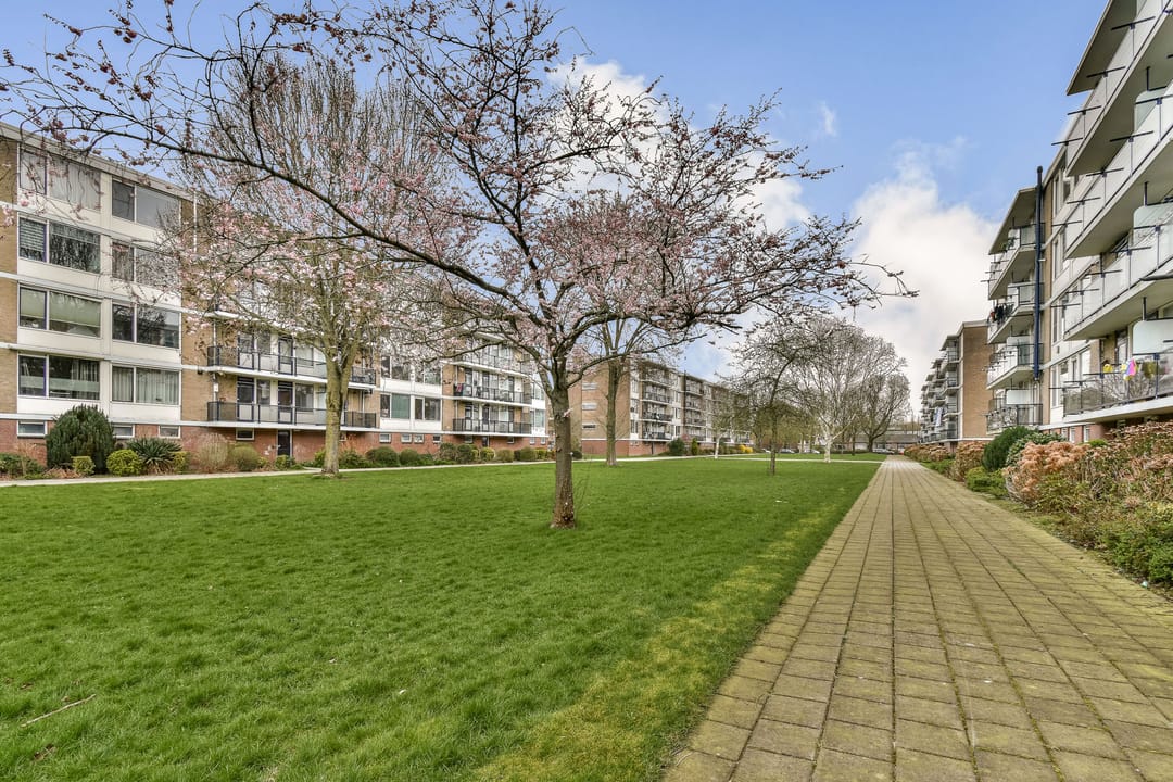 Foto 17 van Van Karnebeekstraat 129