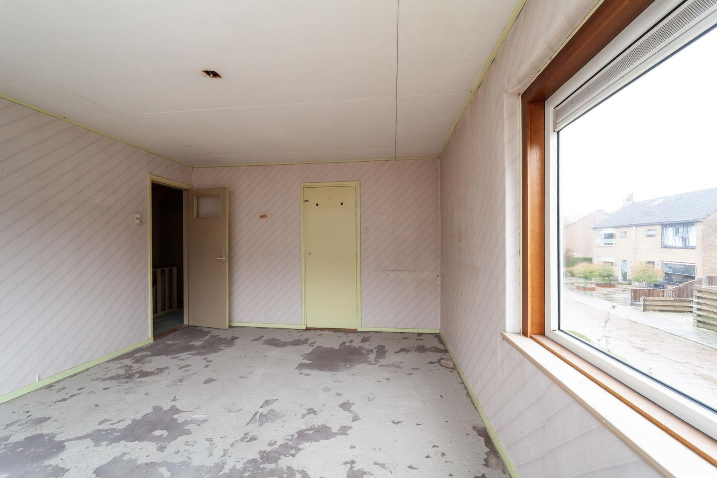 Spacious Corner House with Private Parking and Garage in Maarssen-Dorp — 25
