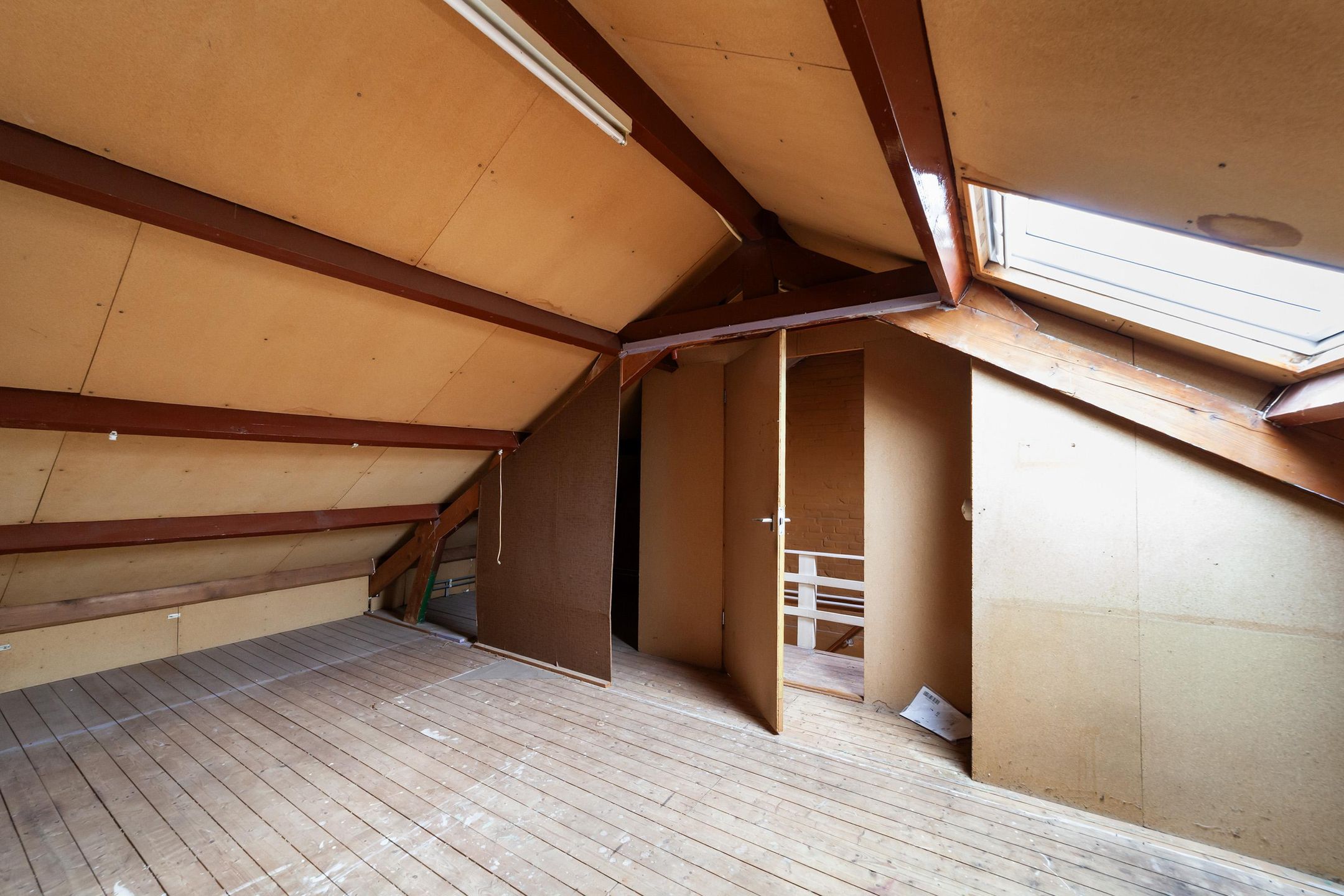 Spacious Corner House with Private Parking and Garage in Maarssen-Dorp — 36