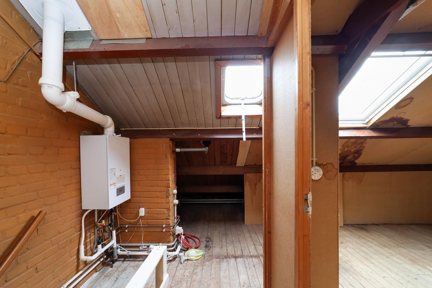 Spacious Corner House with Private Parking and Garage in Maarssen-Dorp — 35