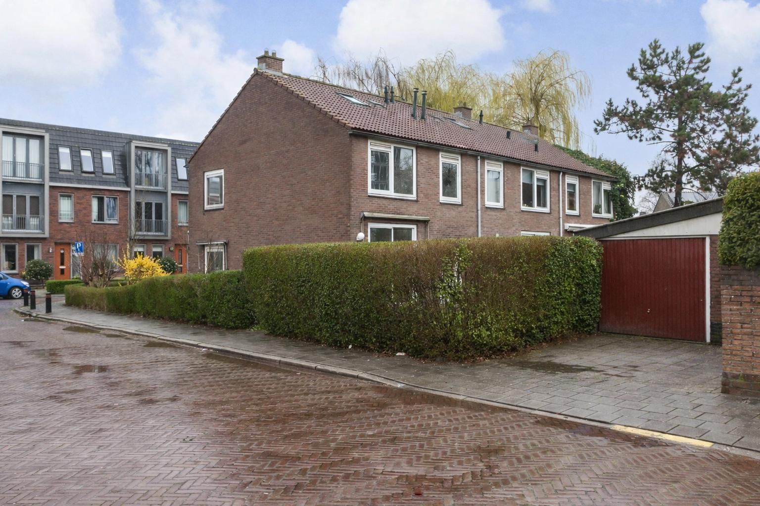 Spacious Corner House with Private Parking and Garage in Maarssen-Dorp — 39