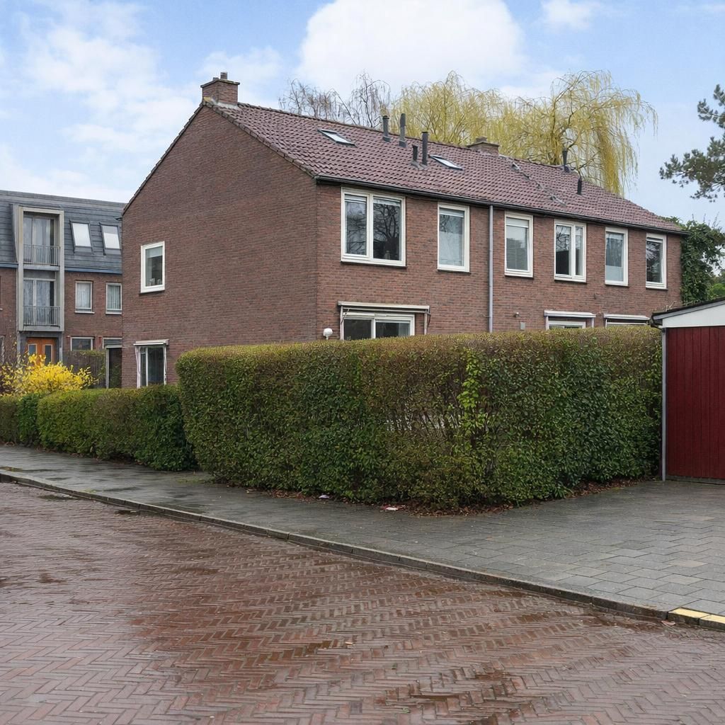Spacious Corner House with Private Parking and Garage in Maarssen-Dorp — 40