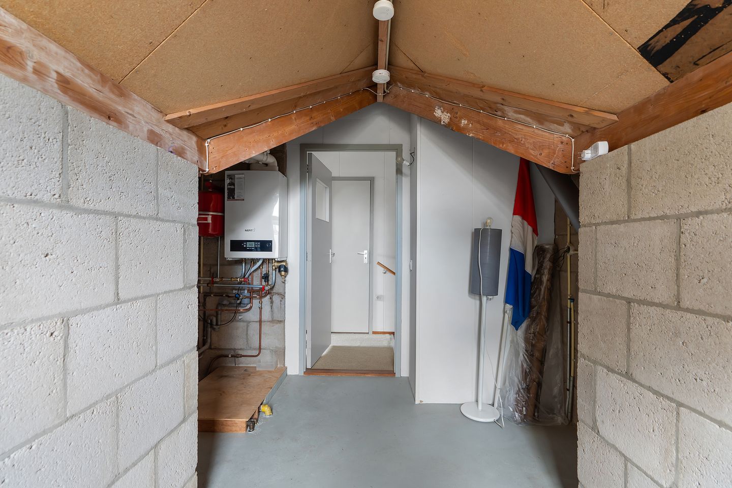 Spacious semi-detached house with basement in Ottersum — 14
