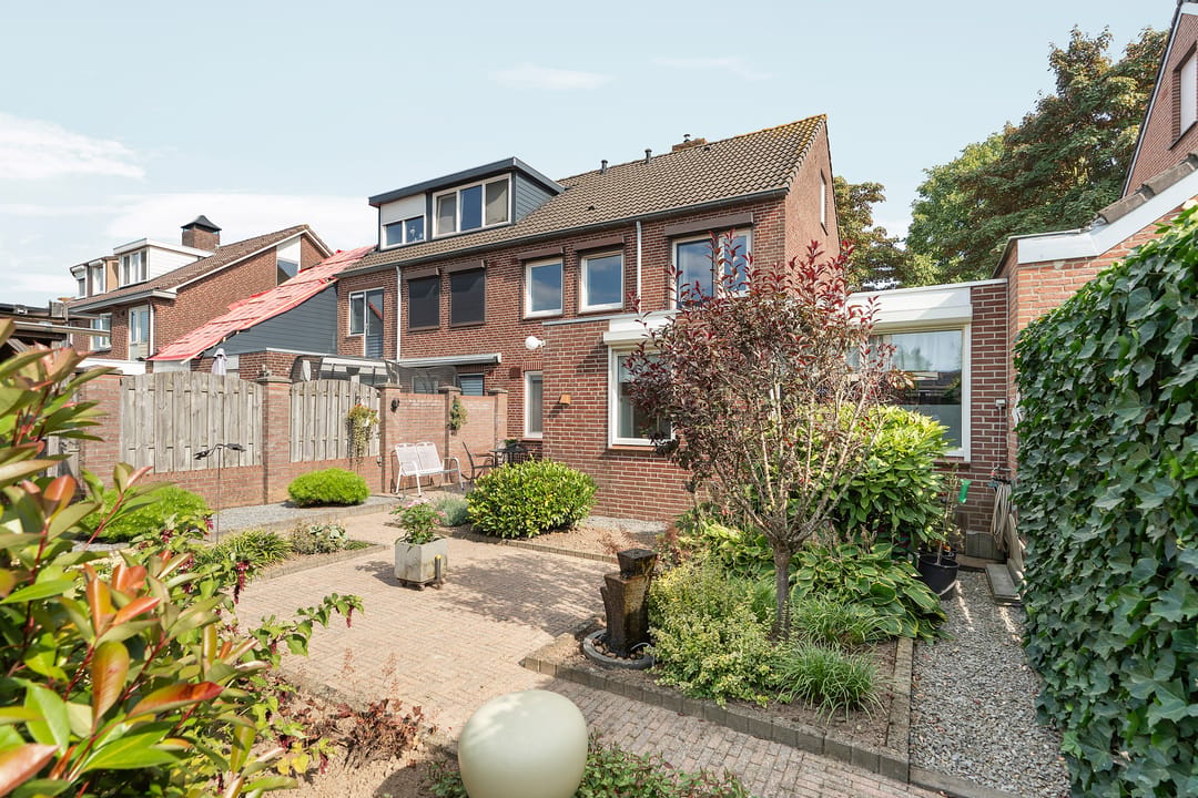 Spacious semi-detached house with basement in Ottersum — 22
