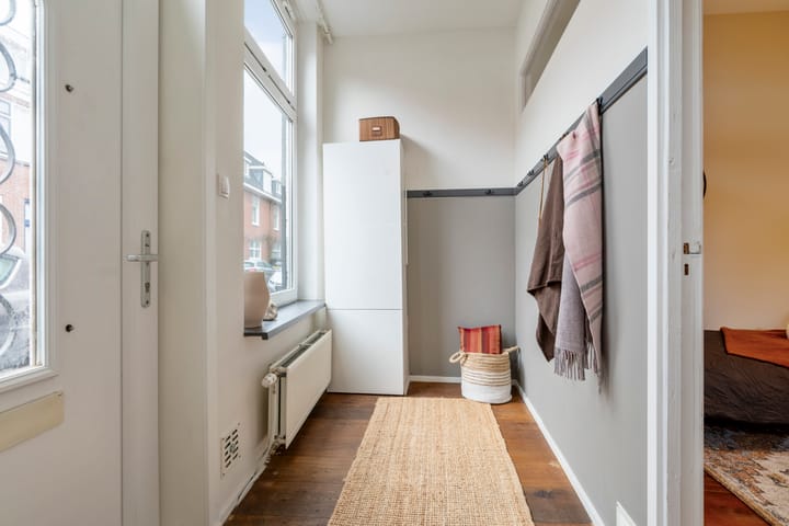 Photo 4 of Barendsestraat 2