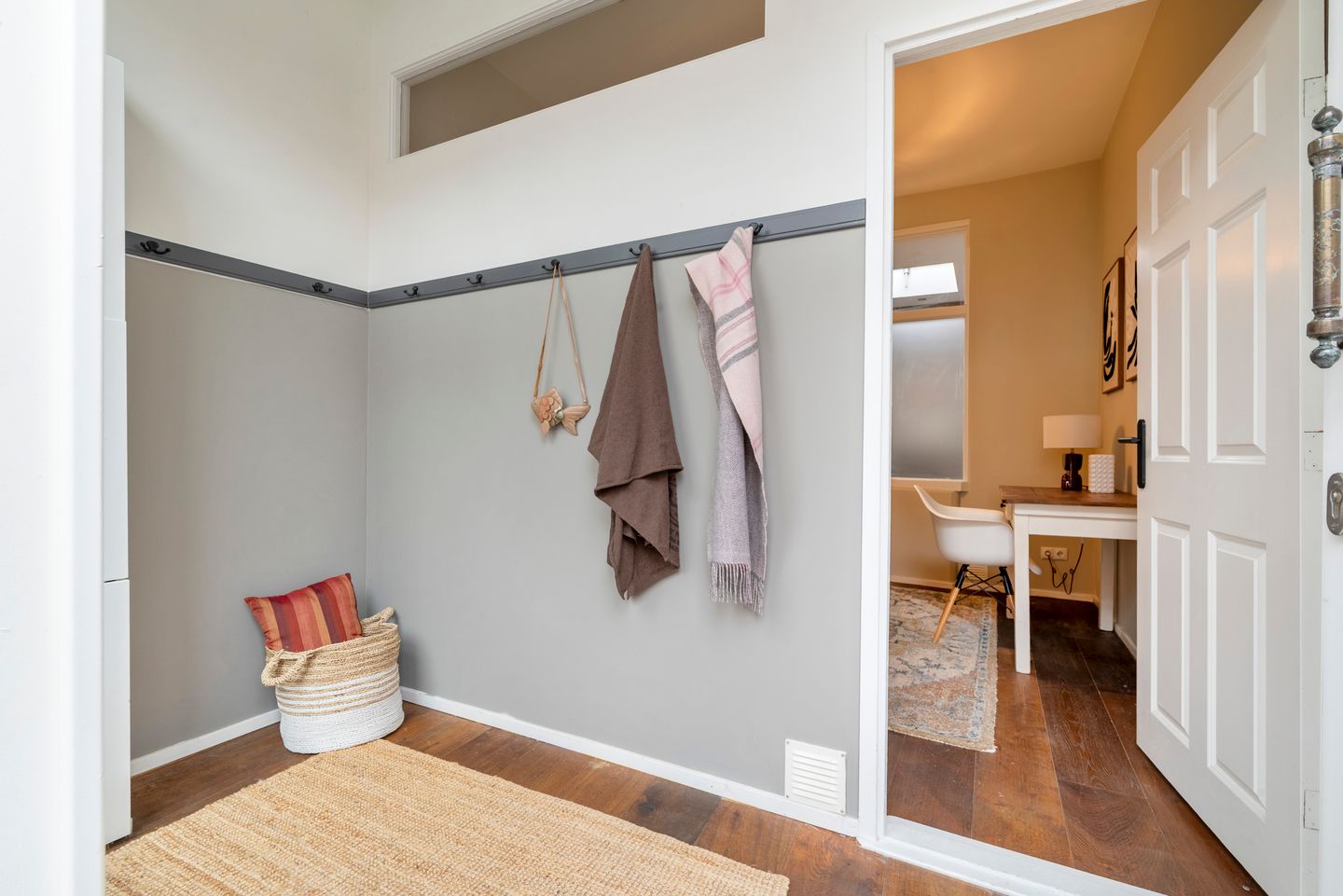 Photo 5 of Barendsestraat 2