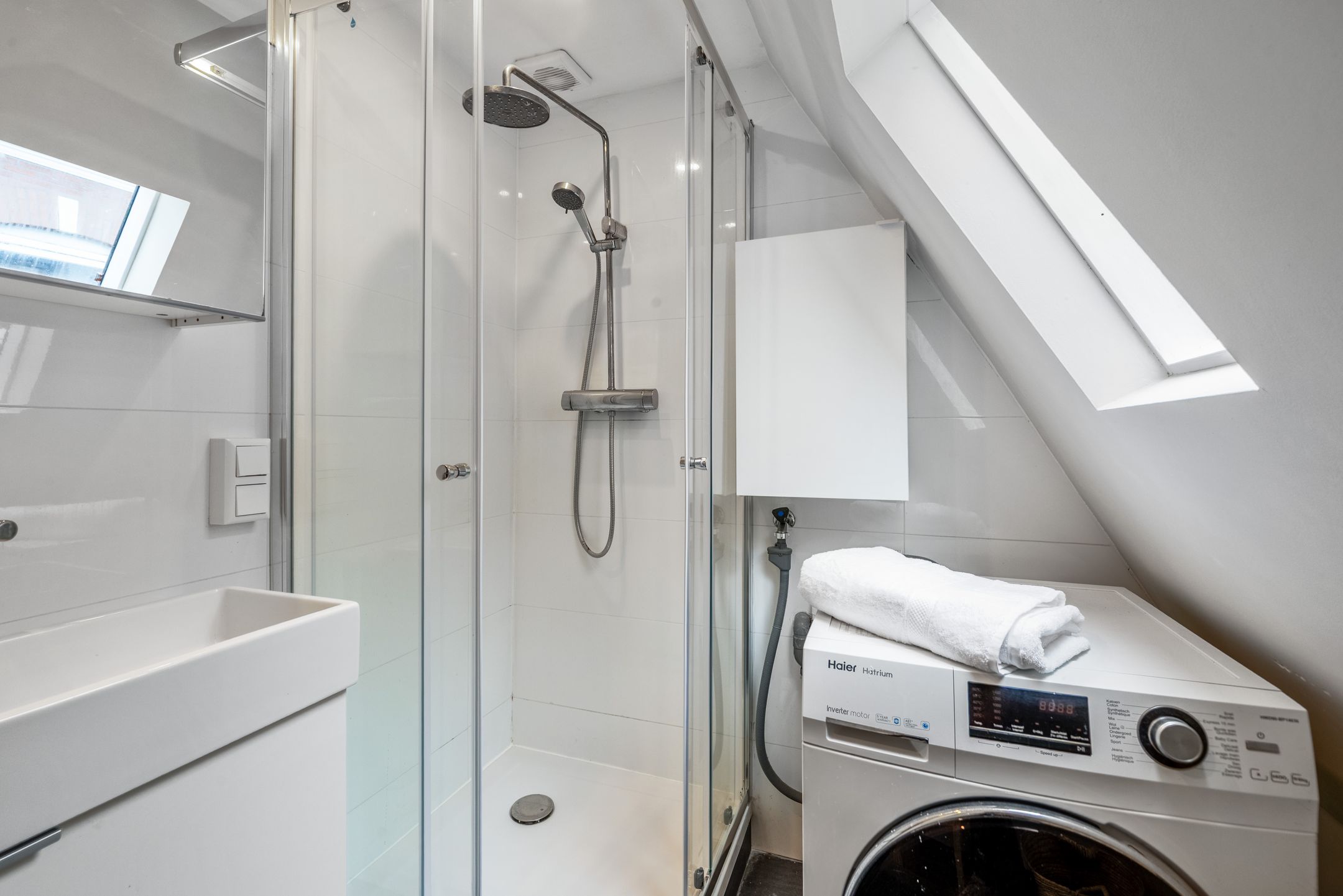 Photo 21 of Barendsestraat 2