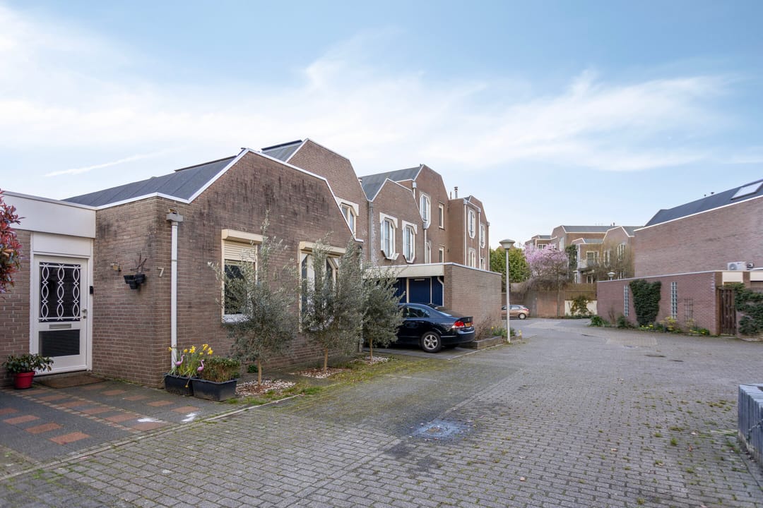 Foto 2 van Arcachonhof 7