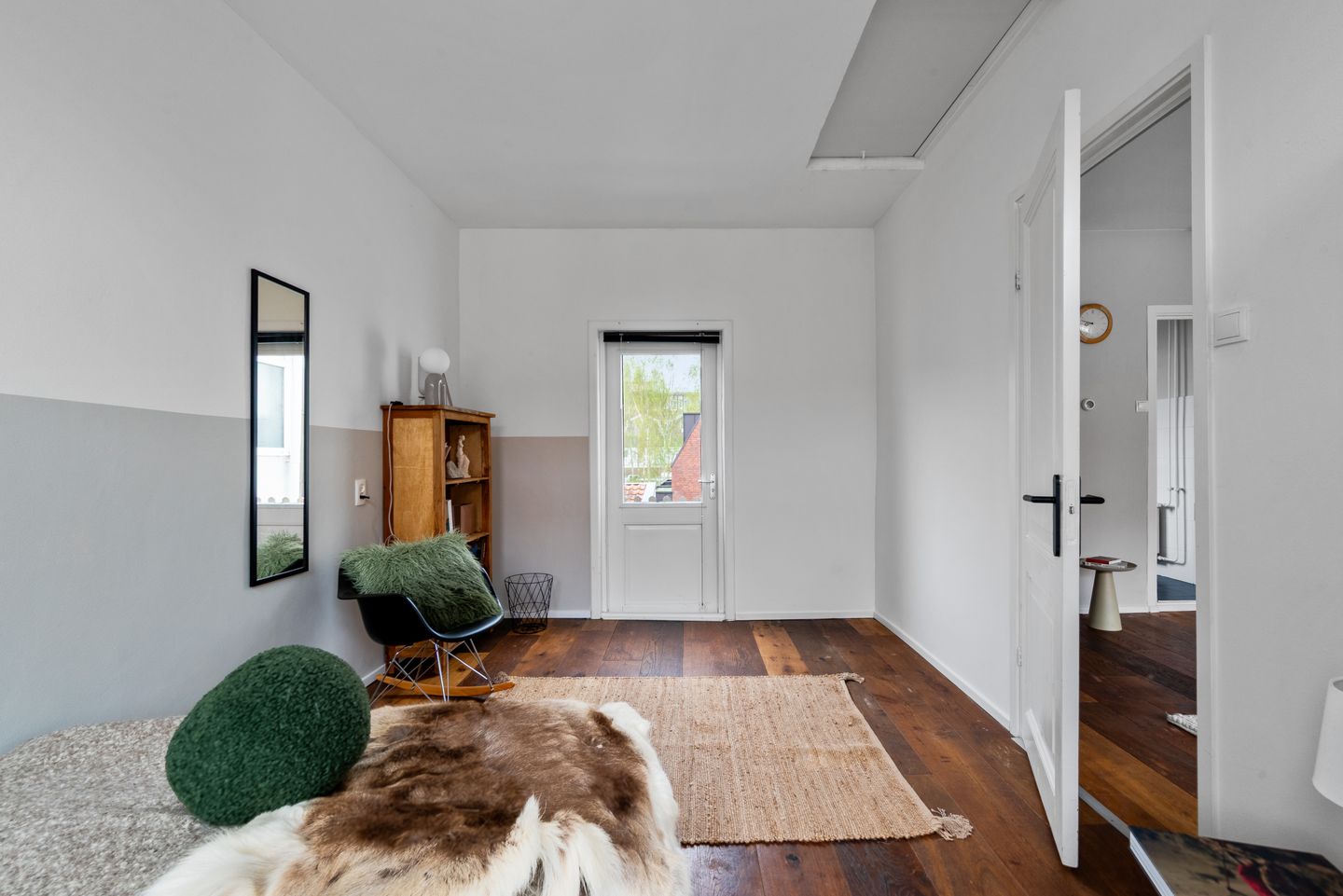 Photo 35 of Barendsestraat 2