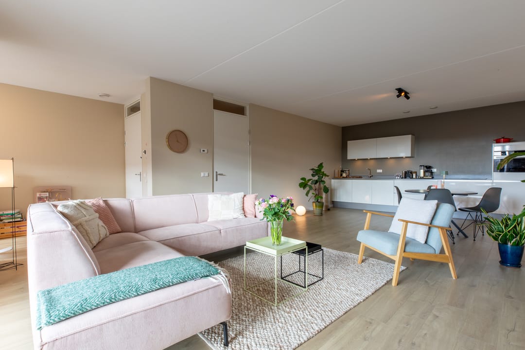 Photo 7 of De Cassij 1-D08