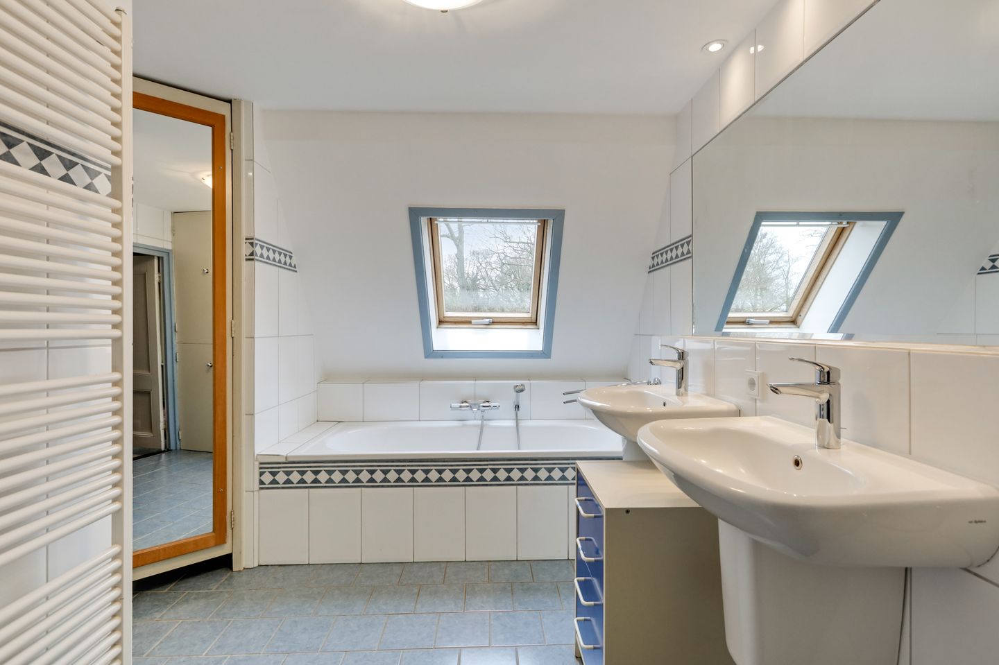 Foto 35 van Rijksweg 61-A