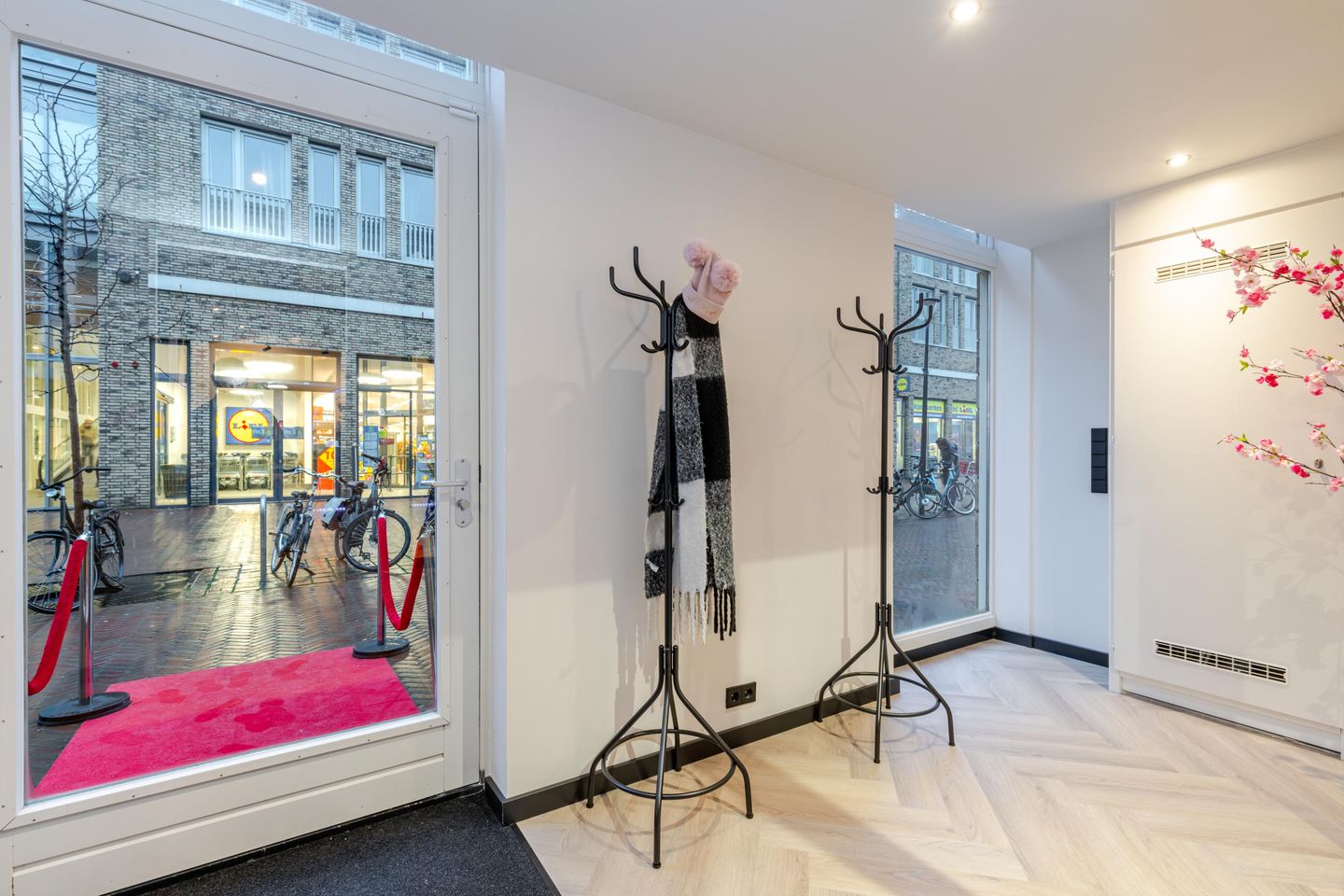 View photo 3 of Westersingel 72