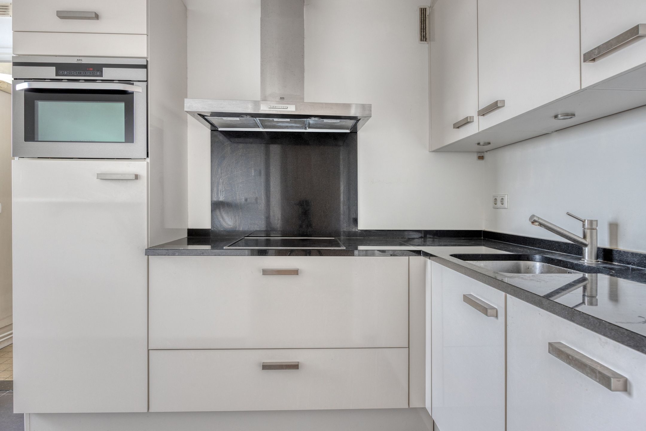 Foto 3 van Sint Annadal 12-D