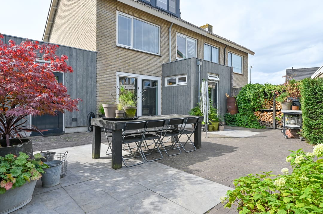 Semi-detached home with separate care unit near forest and center of Putten — 46