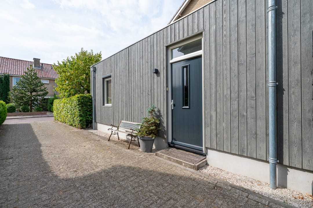 Semi-detached home with separate care unit near forest and center of Putten — 62