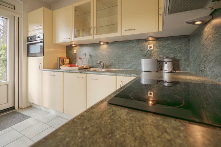 Photo 4 of Leerdamstraat 4