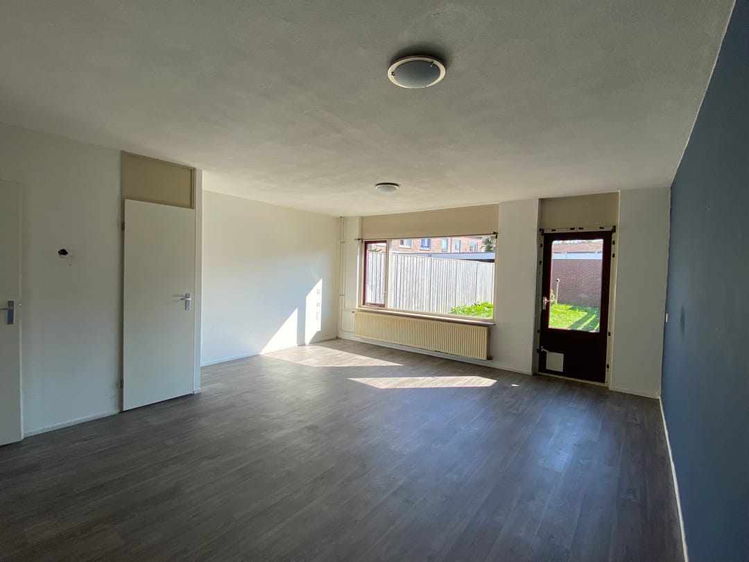 Fixer-Upper Terraced House with South-Facing Garden in Quiet Roosendaal Location — 22
