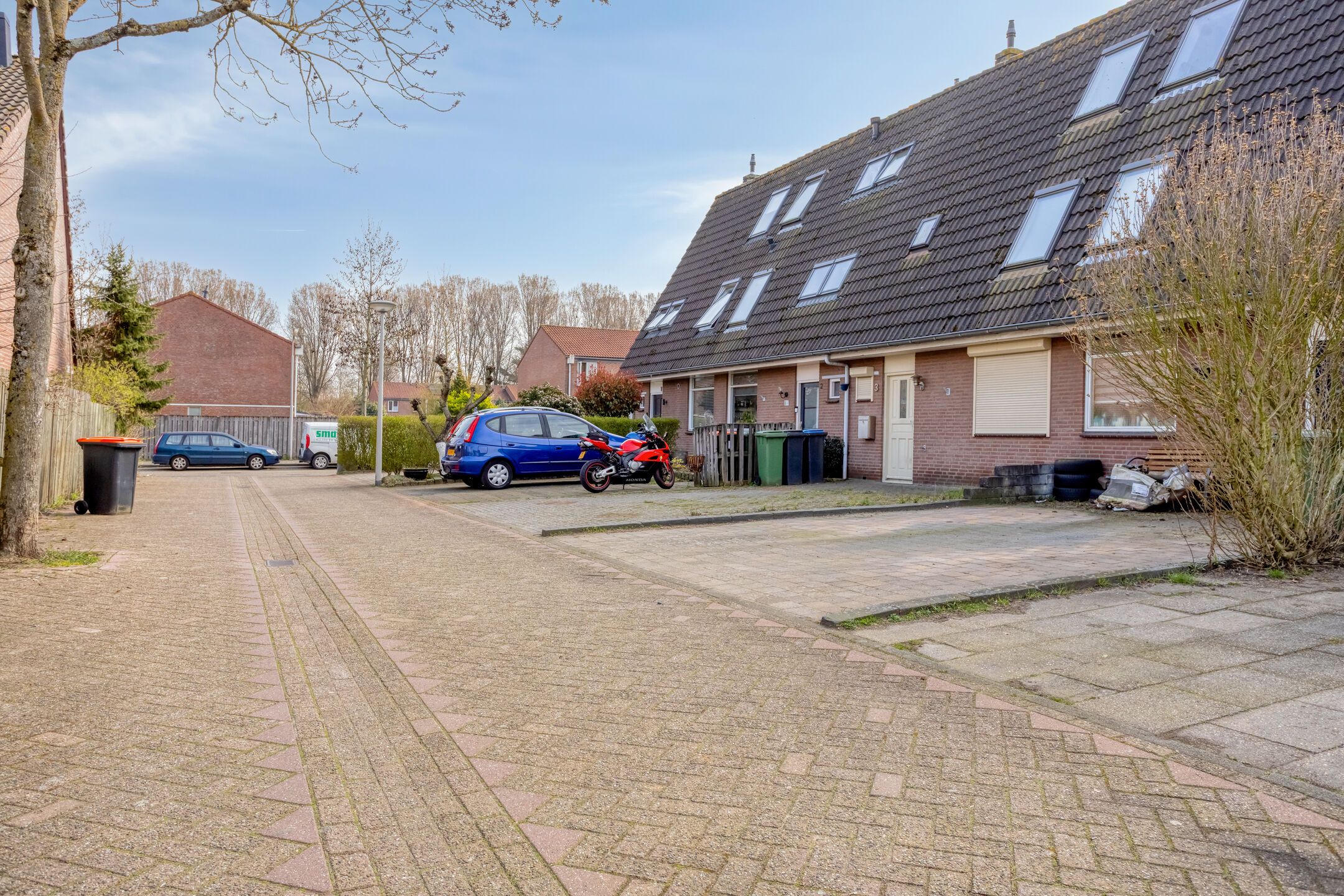 Fixer-Upper Terraced House with South-Facing Garden in Quiet Roosendaal Location — 29