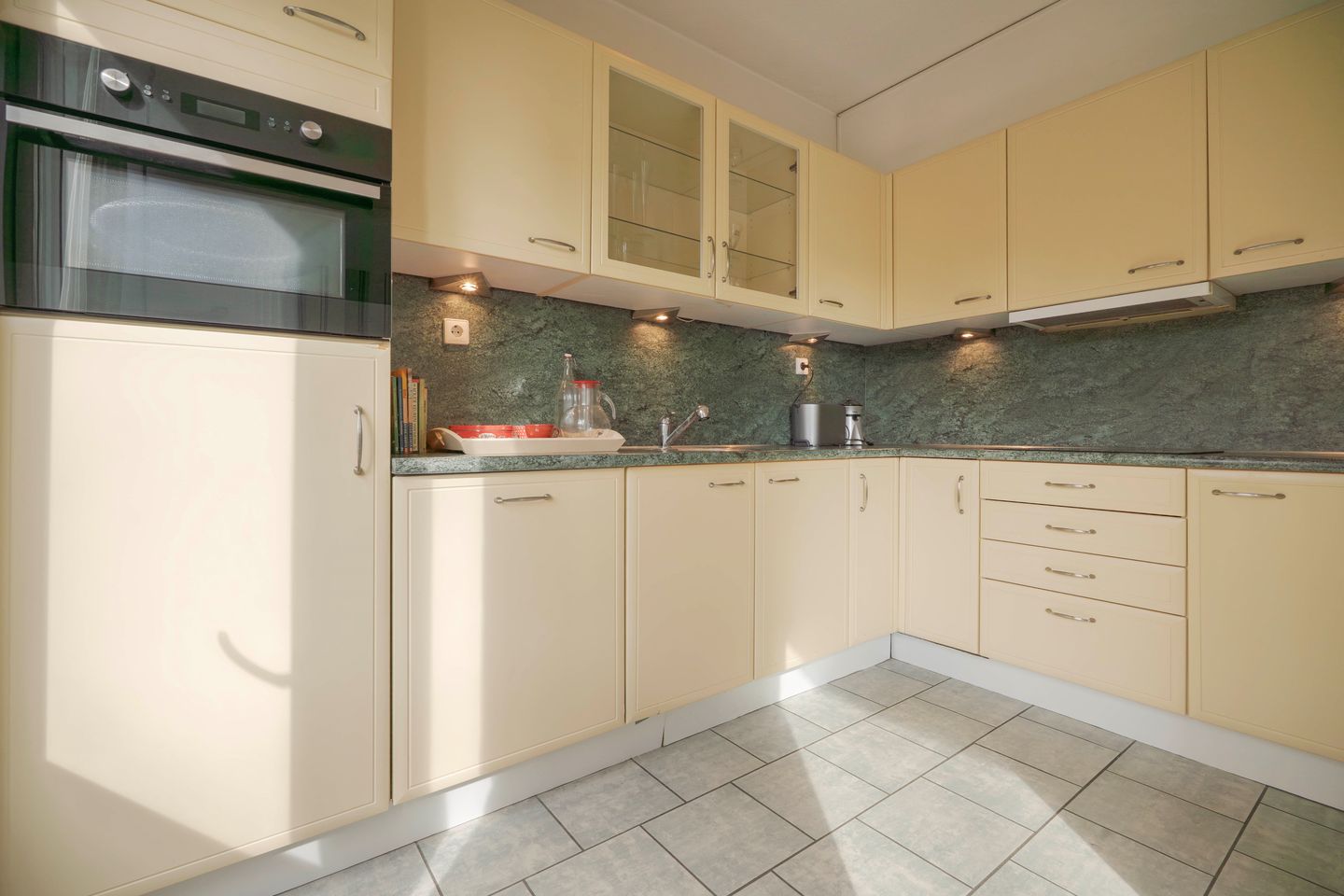 Photo 19 of Leerdamstraat 4