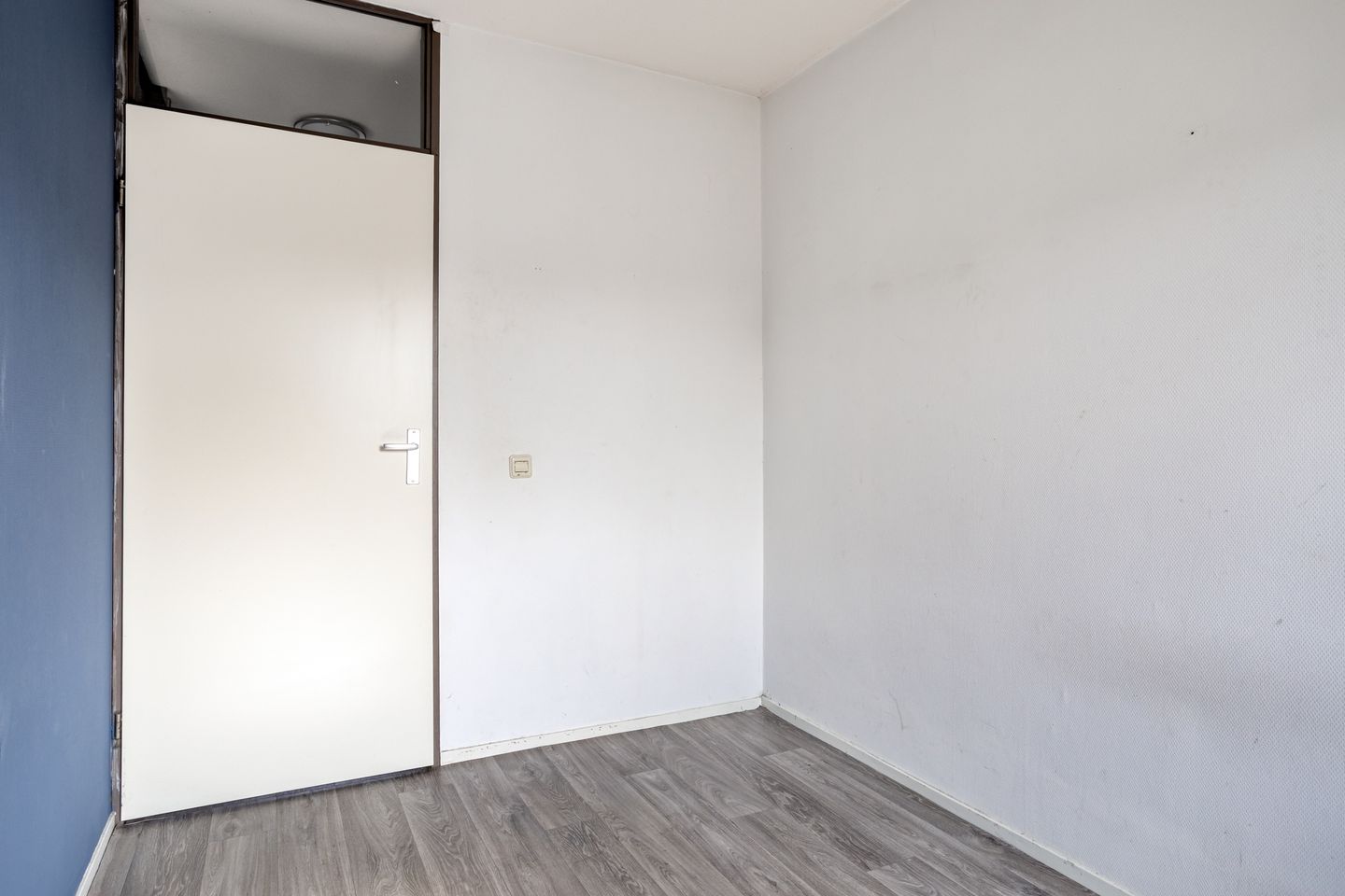 Fixer-Upper Terraced House with South-Facing Garden in Quiet Roosendaal Location — 15
