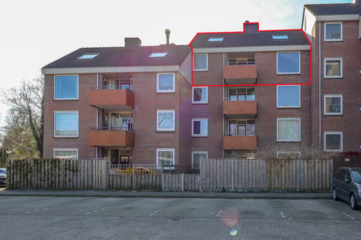 Hofmark 33 main image