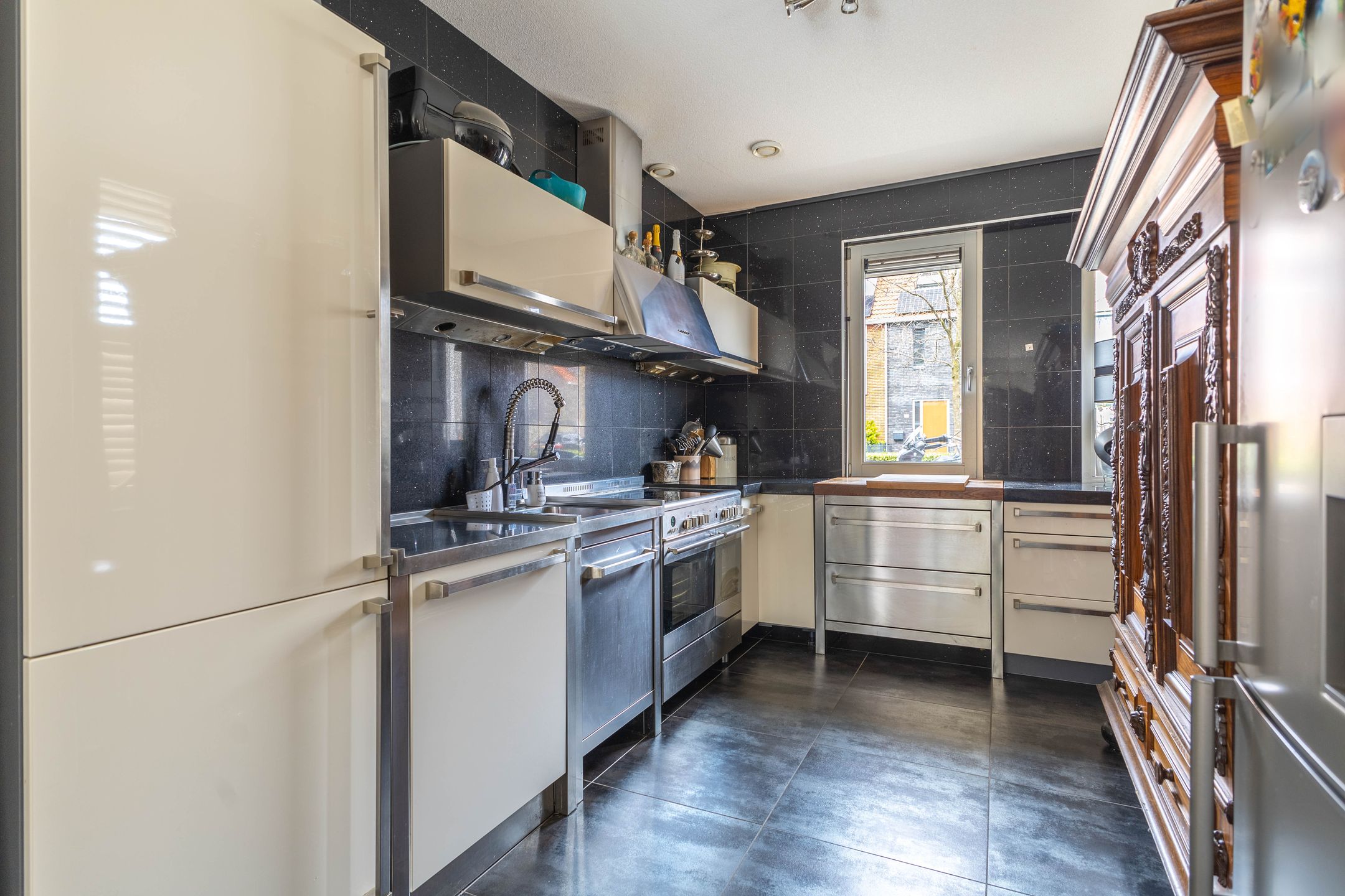 Photo 9 of EGoli 120