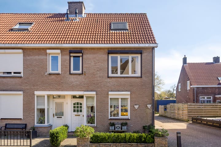 Photo 2 of Jordaanstoep 3