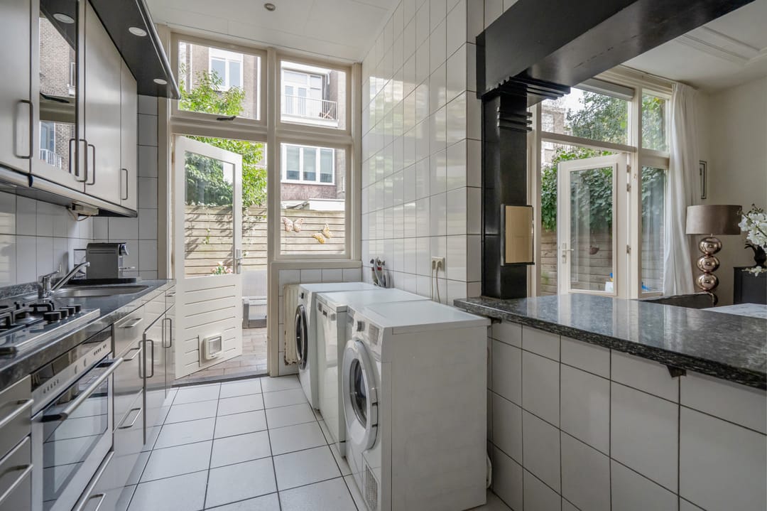 Photo 17 of Van Lumeystraat 55