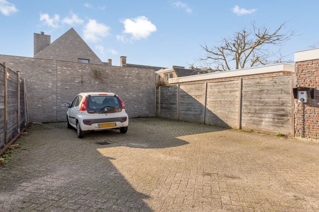 Photo 31 of Spoorlaan 74-A