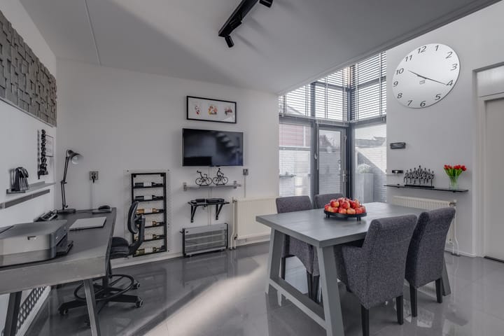 Photo 3 of Burgemeester Leenstraat 52