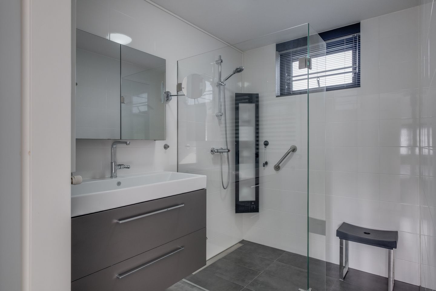 Foto 10 van Burgemeester Leenstraat 52