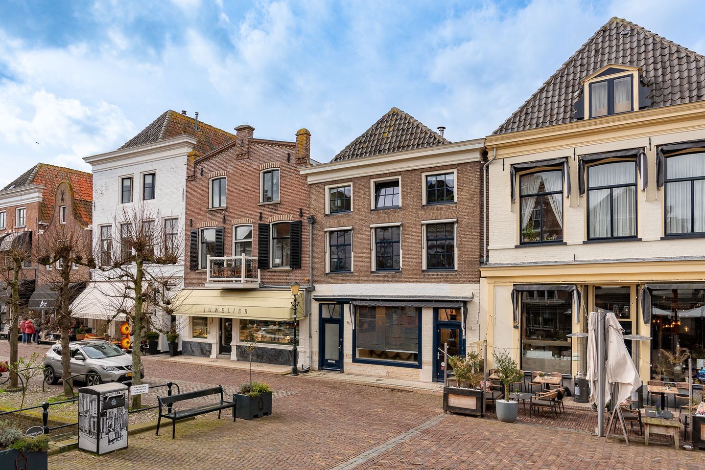 View photo 2 of Beekstraat 28