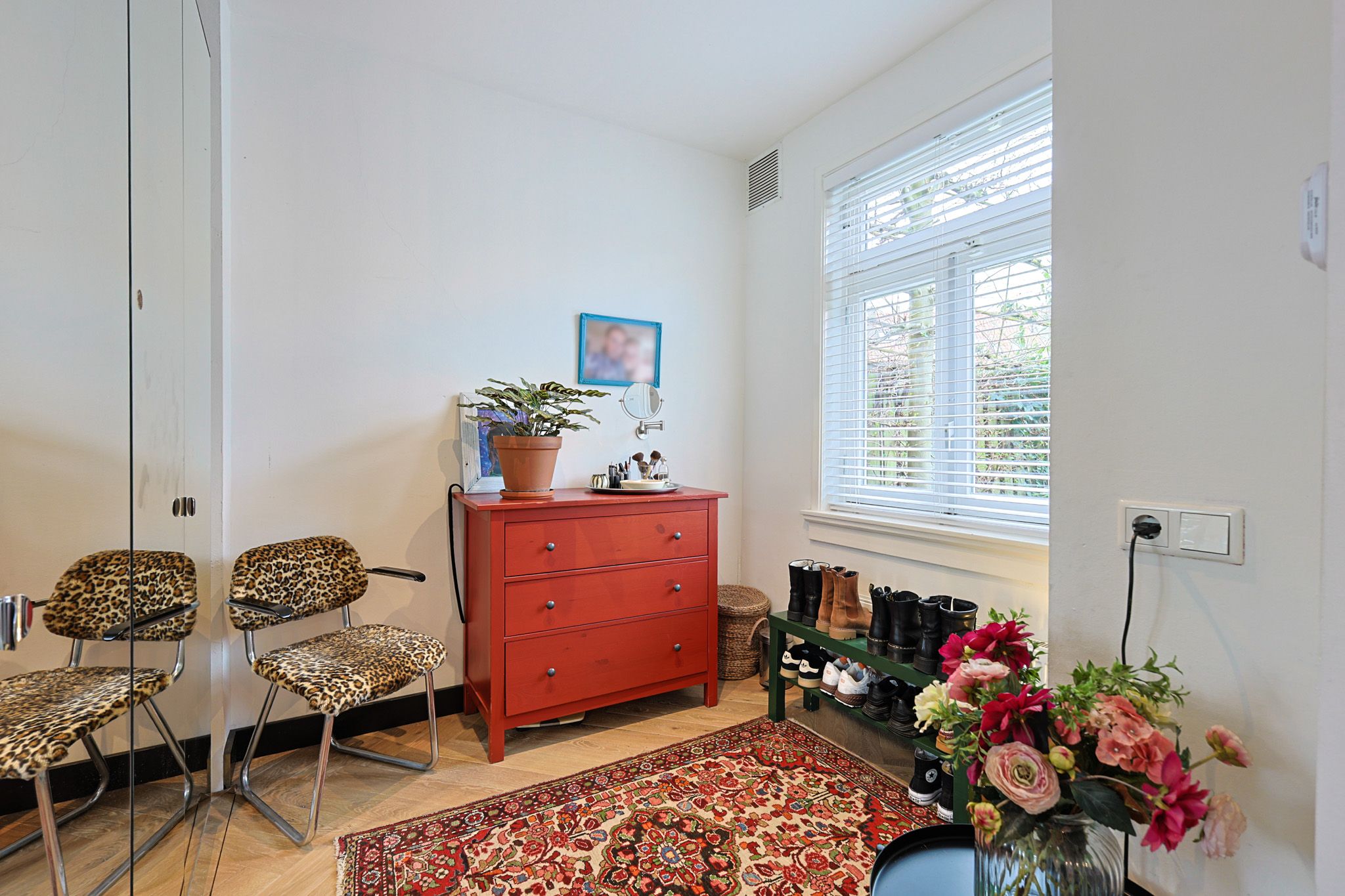 Spacious and Atmospheric Ground Floor Apartment with Garden in Eindhoven's Vonderkwartier — 44