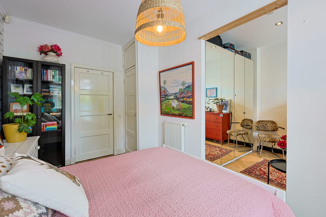 Spacious and Atmospheric Ground Floor Apartment with Garden in Eindhoven's Vonderkwartier — 45