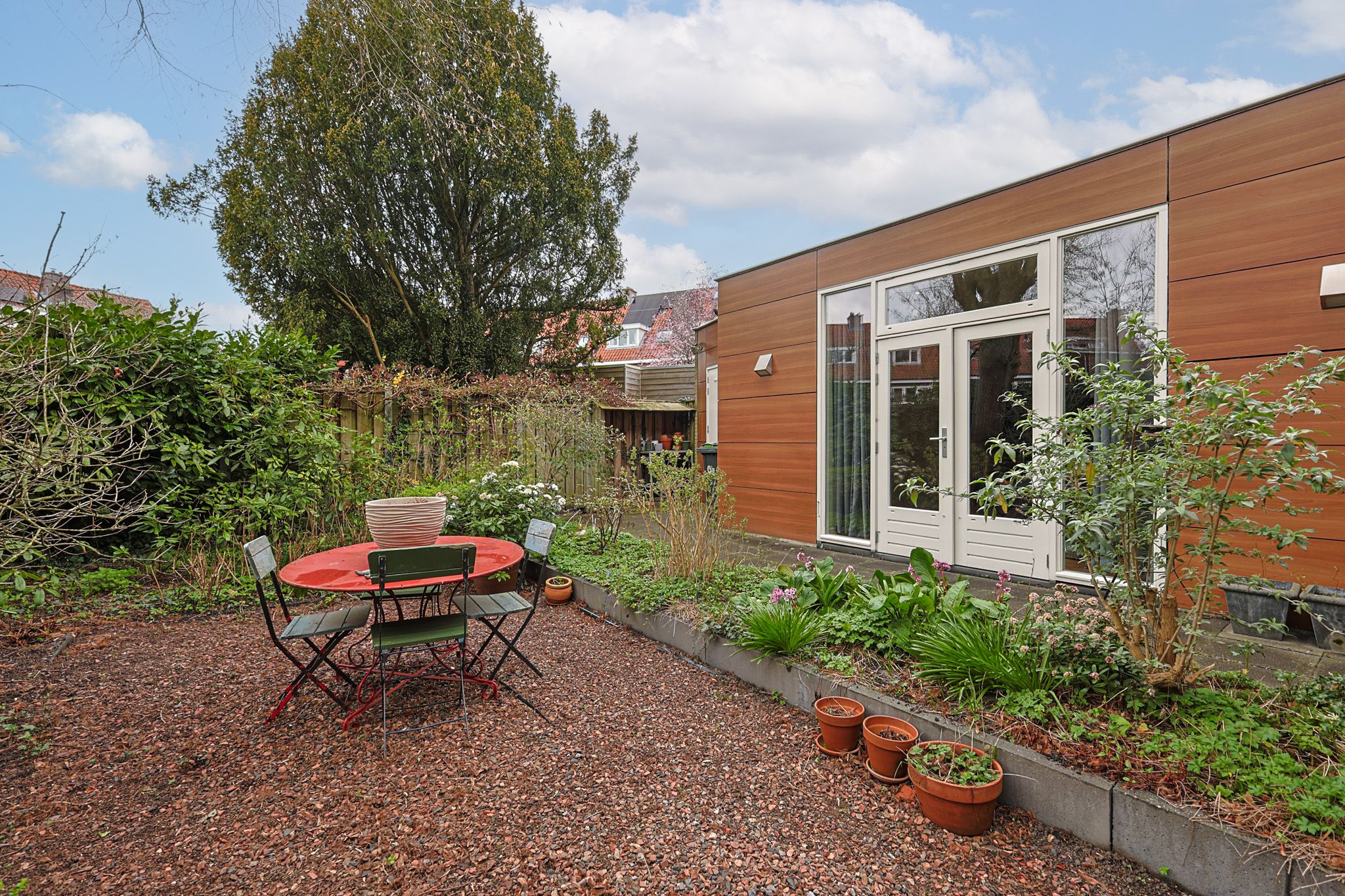 Spacious and Atmospheric Ground Floor Apartment with Garden in Eindhoven's Vonderkwartier — 50
