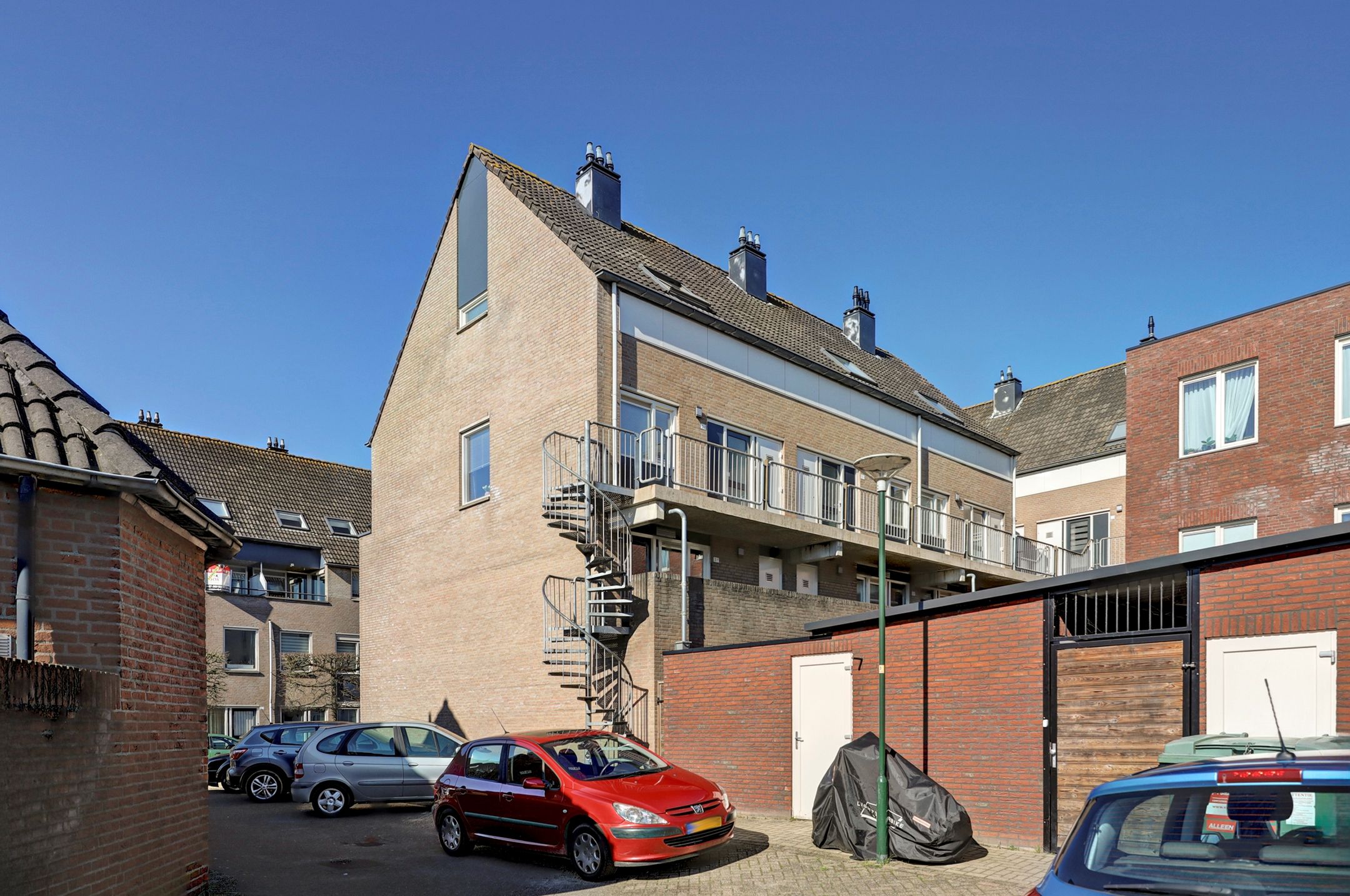 Photo 21 of Marktstraat 2-A