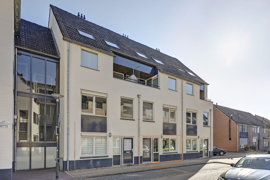 Photo 1 of Marktstraat 2-A