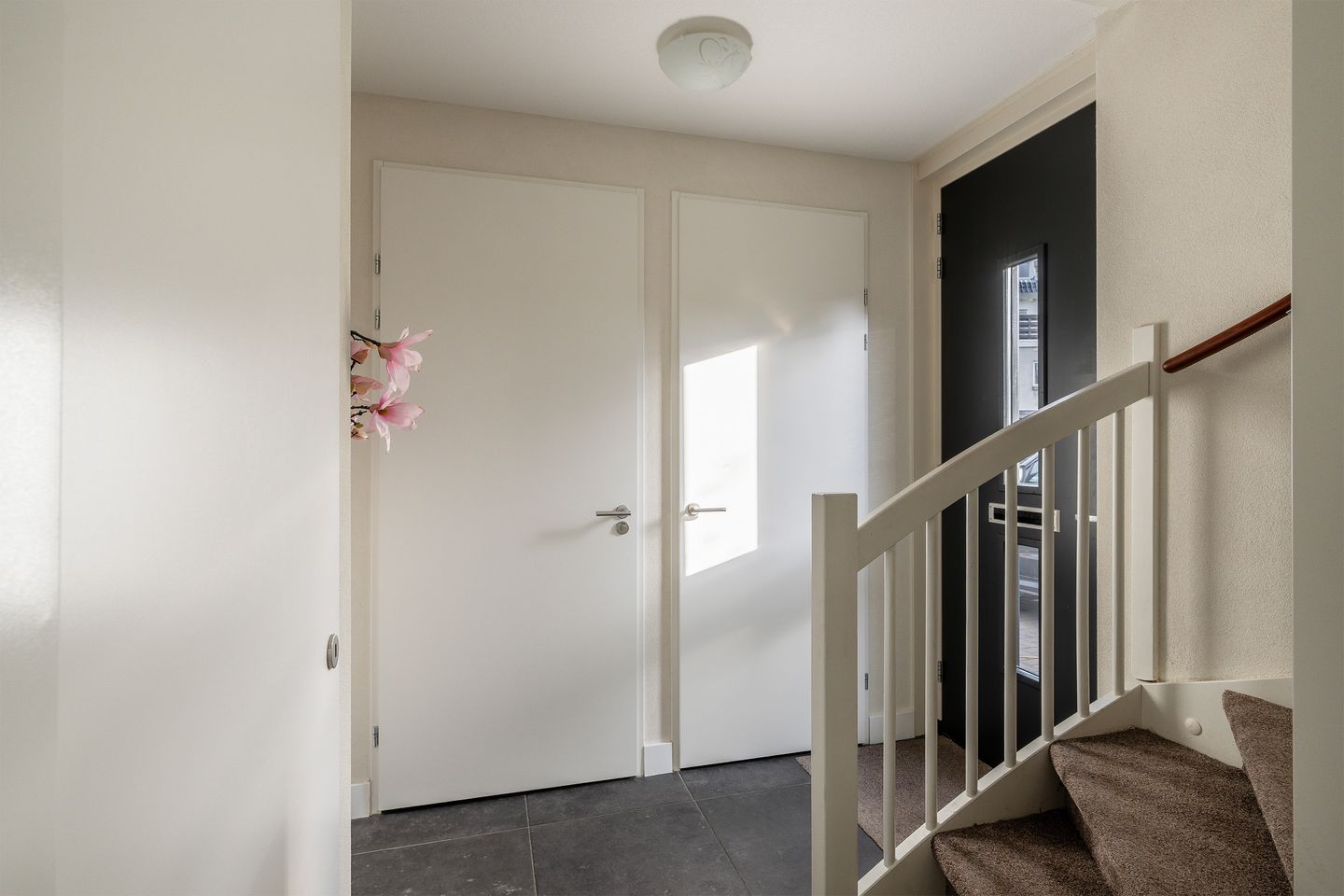 Photo 20 of Voorneveldstraat 6