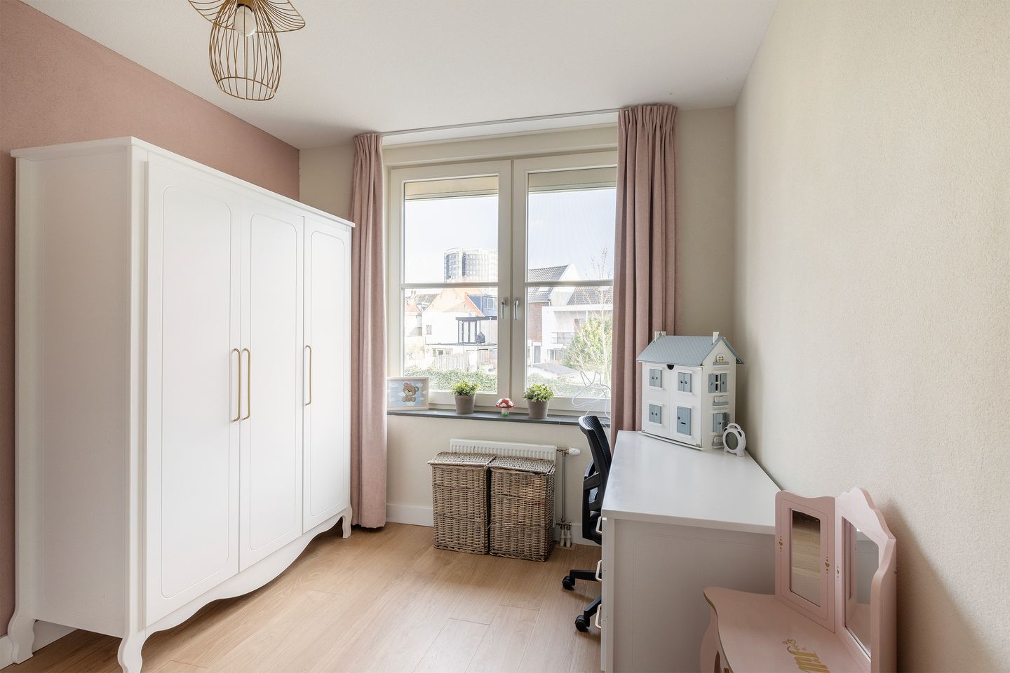 Photo 29 of Voorneveldstraat 6