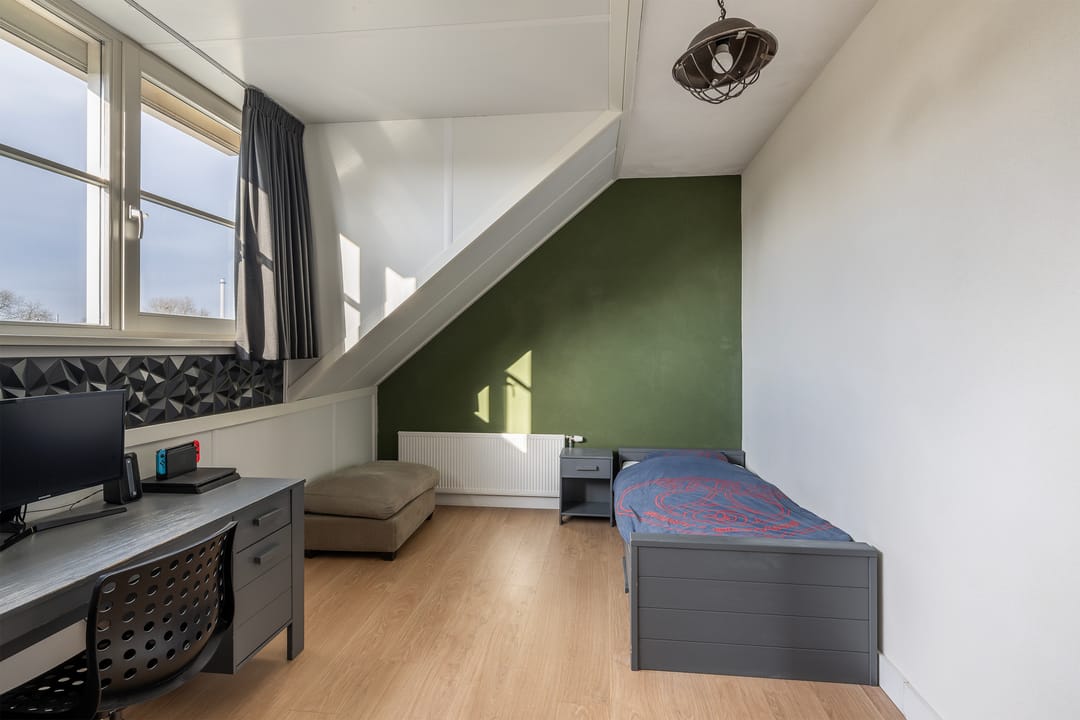 Photo 37 of Voorneveldstraat 6