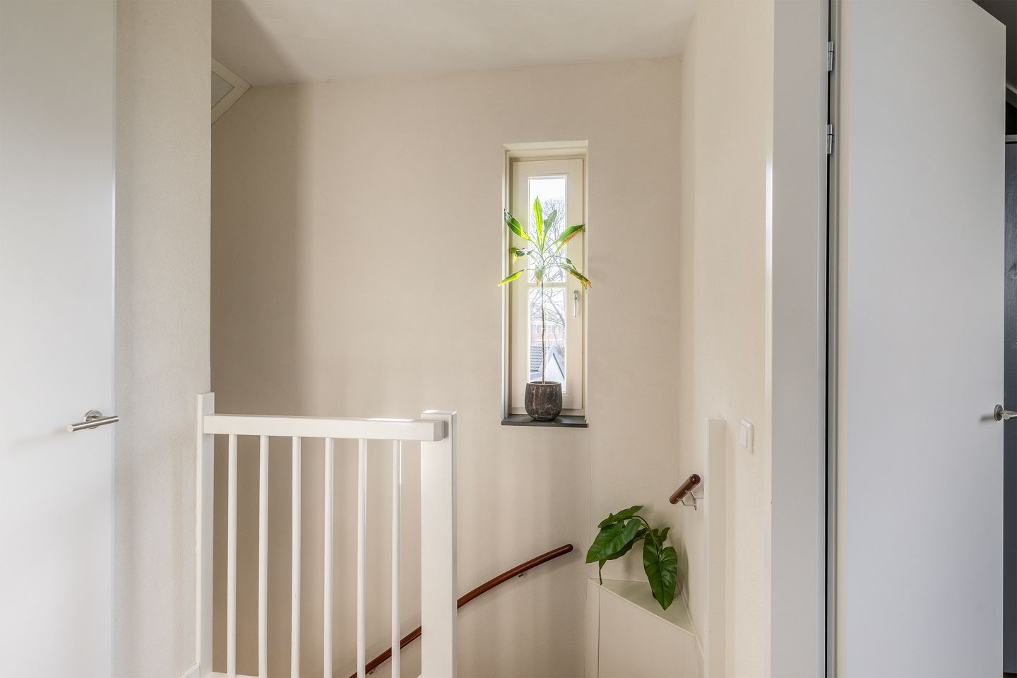 Photo 35 of Voorneveldstraat 6