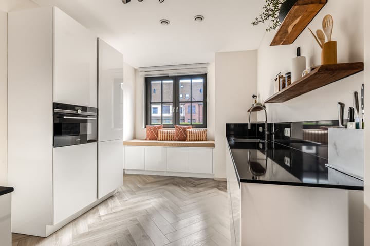 Photo 3 of Thomas Morelaan 101