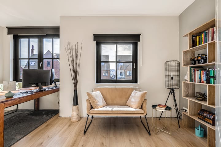 Photo 4 of Thomas Morelaan 101