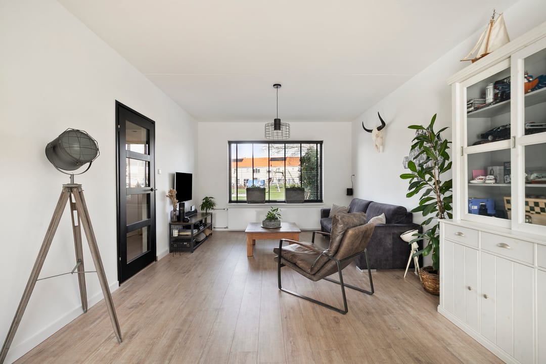 Photo 2 of Wycher van Russellstraat 53